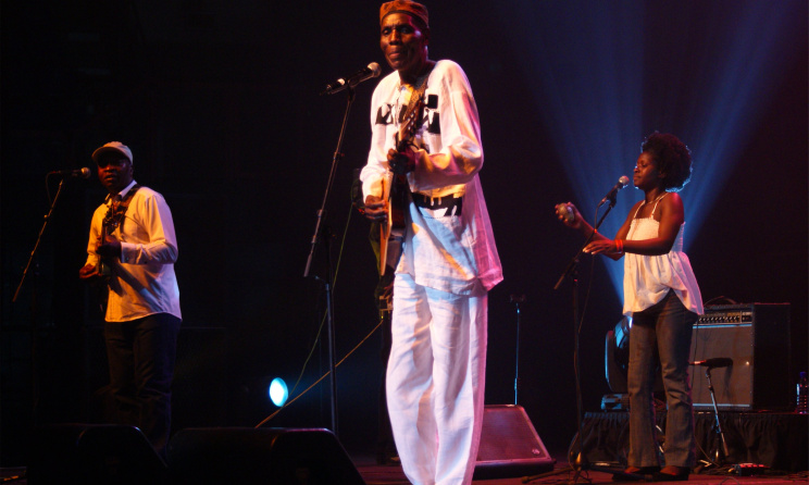 Oliver Mtukudzi. Photo By David Durbach