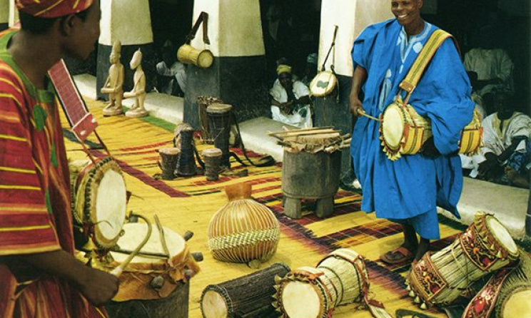 Música tradicional no sul da NigériaMúsica tradicional no sul da Nigéria  