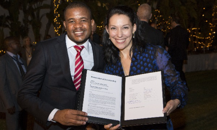 Eddie Hatitye and Nathalie von Siemens with the MoU in Lusaka, Zambia.