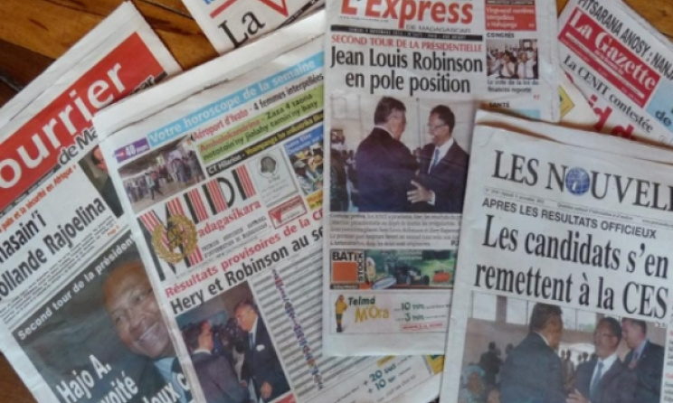 Popular newspapers in Madagascar. Photo: www.fiiser.com