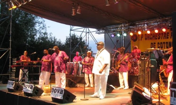 Le Poly-rythmo de Cotonou à Paris en 2012. (Photo) : Julien Legros