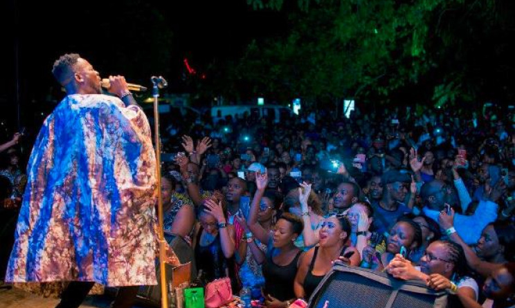 Adekunle Gold performing at Afropolitan Vibes.  Photo: AV