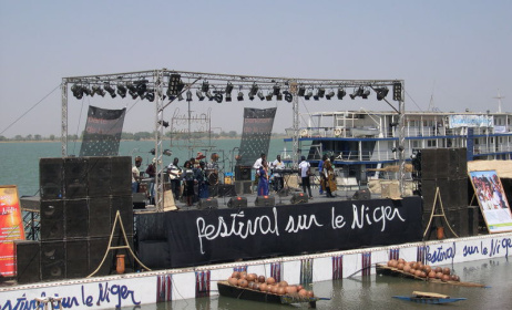 Estrade Festival sur le Niger