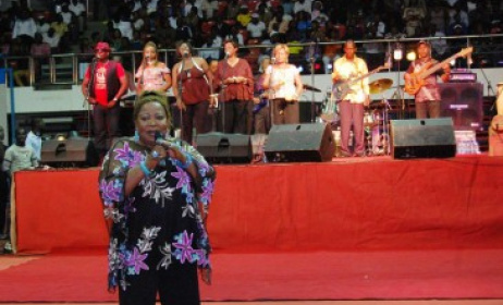 Patience Dabany au palais des sports de Yaoundé (ph) Monique Ngo Mayag