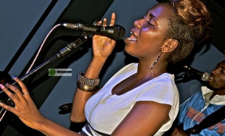 Kenyan artist Dela Maranga. Photo: www.kenyabuzz.com