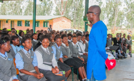 Zambian rapper Macky 2 speaks to SOS Village pupils on the dangers of under-age drinking.