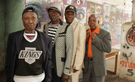 Members of Les Mangelepa. Photo: www.rachot.cz