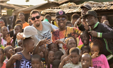 (Photo) : capture d'écran clip « Konuvidé » pour le sourire des enfants togolais