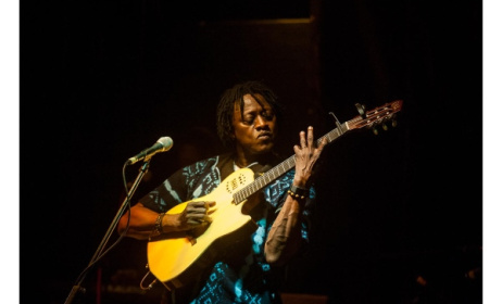 Habib Koité à Saint-Louis (Photo) : Guillaume Bassinet