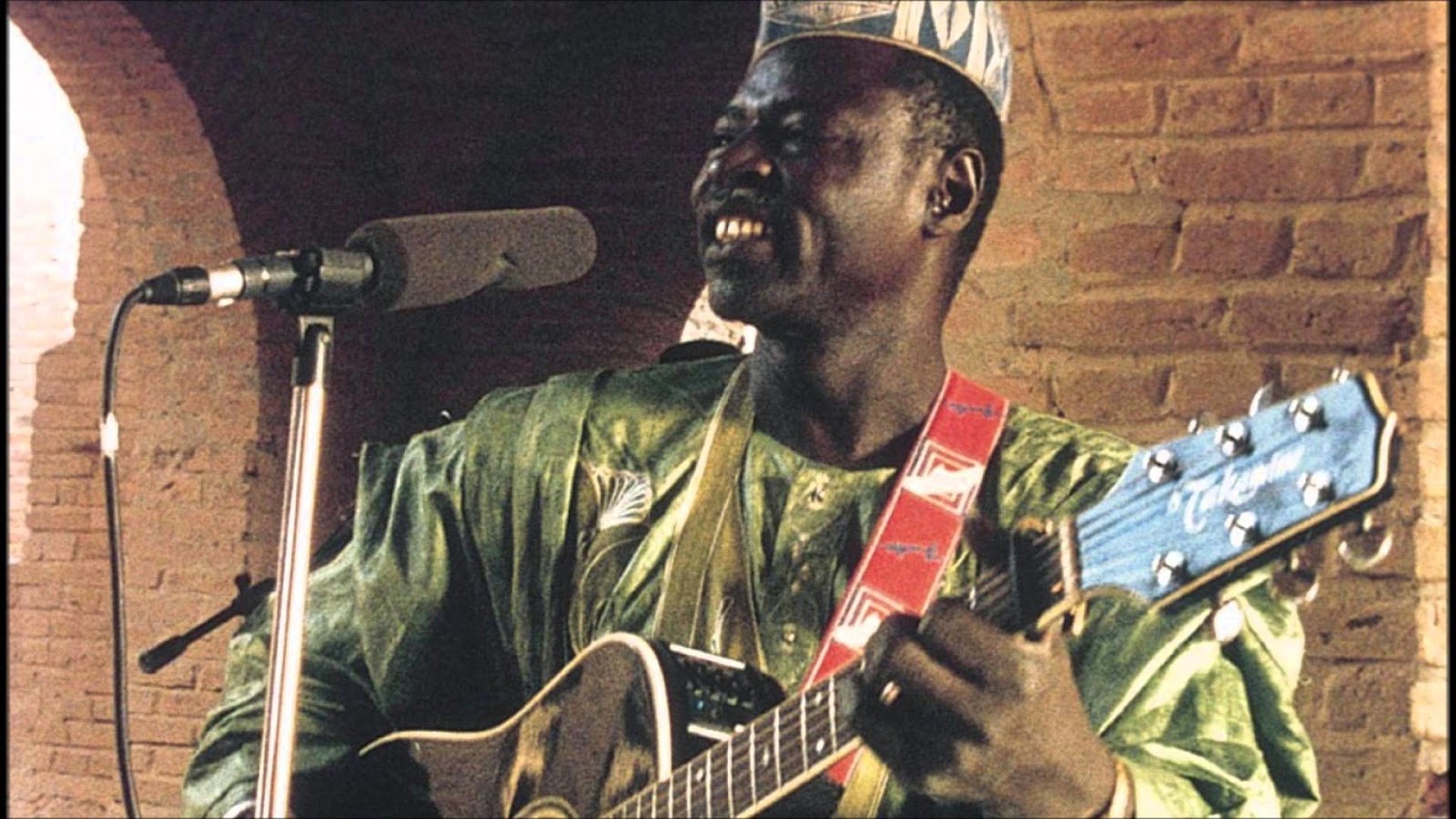 Ali Farka Touré (ph): atuqtuq-askatu.blogspot.com