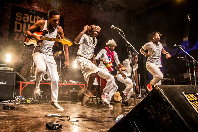 Sarabi du Kenya au Festival Sauti za Busara (ph) Peter Bennet