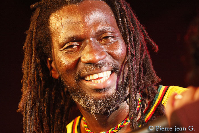 Tiken Jah Fakoly.(ph) Pierre-jean G