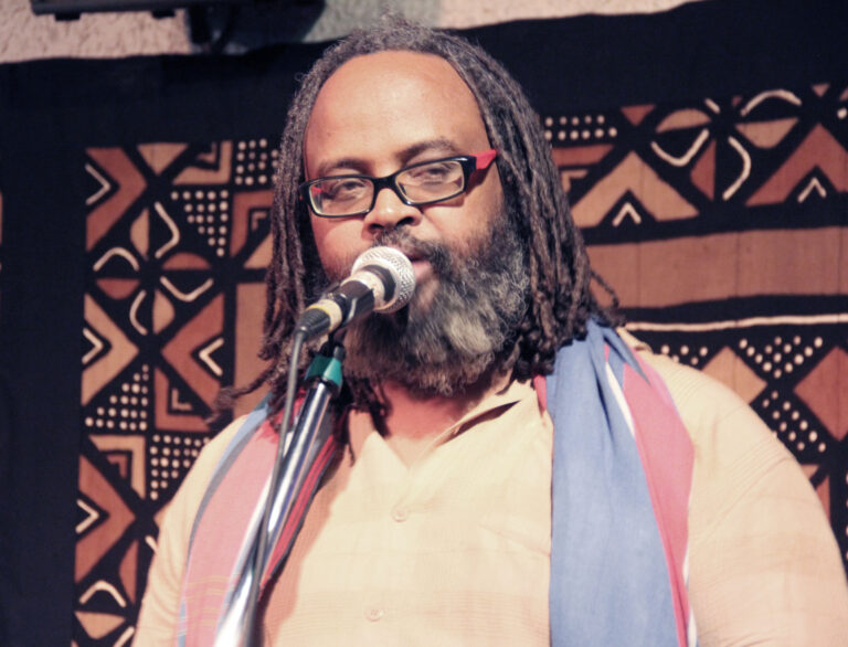 Abdi Rashid Jibril MC-ing at Choices Club. Photo: Ketebul Music