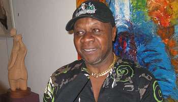 Papa Wemba, chanteur congolais fait également de la peinture. (ph) Jeuneafrique.com
