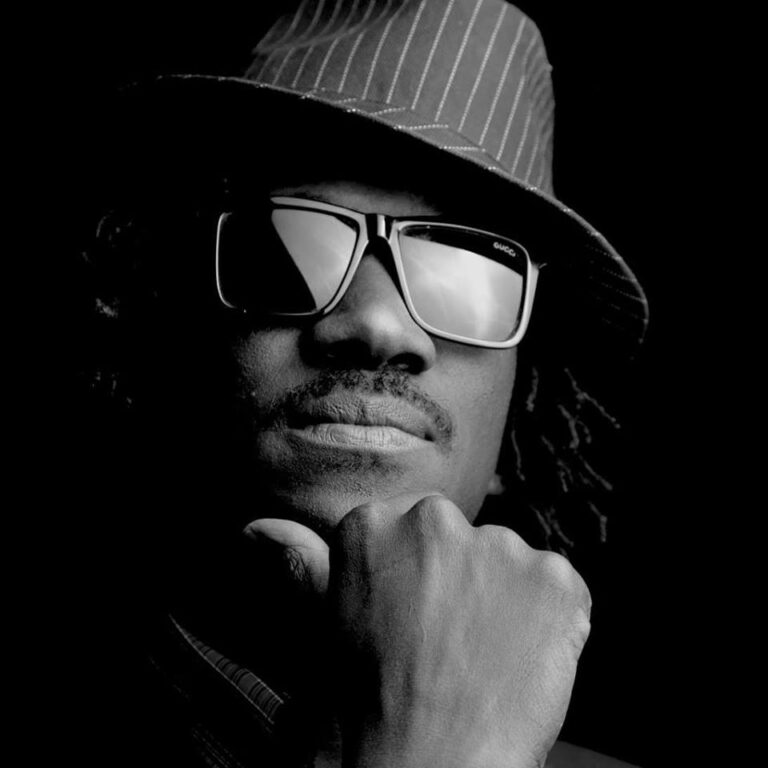Mao Sidibé (ph) Facebook Officiel