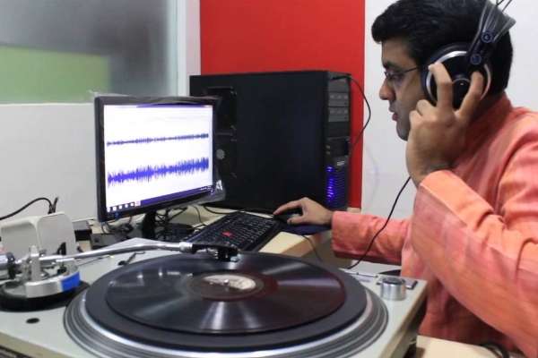 Vikram Sampath digitising LPs for the Archive of Indian Music (AIM). Photo: ethnomusicologyreview.ucla.edu