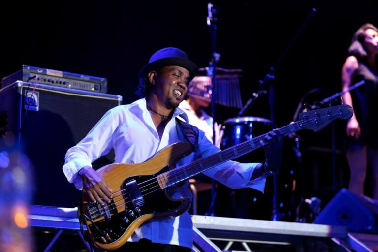 Fanaiky, le musicien malgache participe au festival Madajazzcar, édition 2015. (ph) Pop Muse
