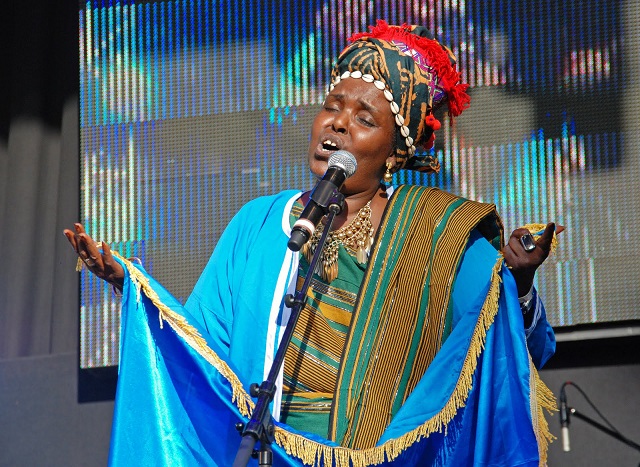 Somali artist Maryam Mursal. Photo: www.expose.org