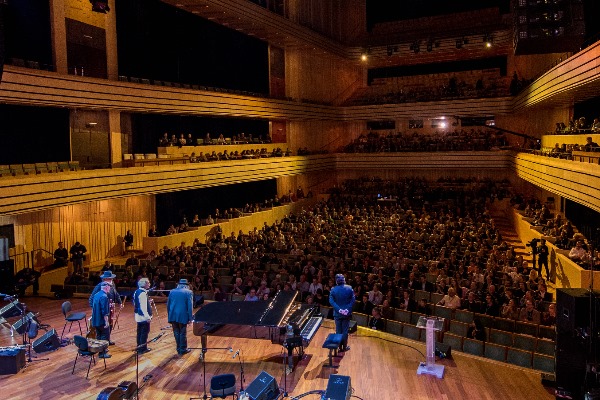 The opening concert of WOMEX 15. Photo: Yannis Psathas
