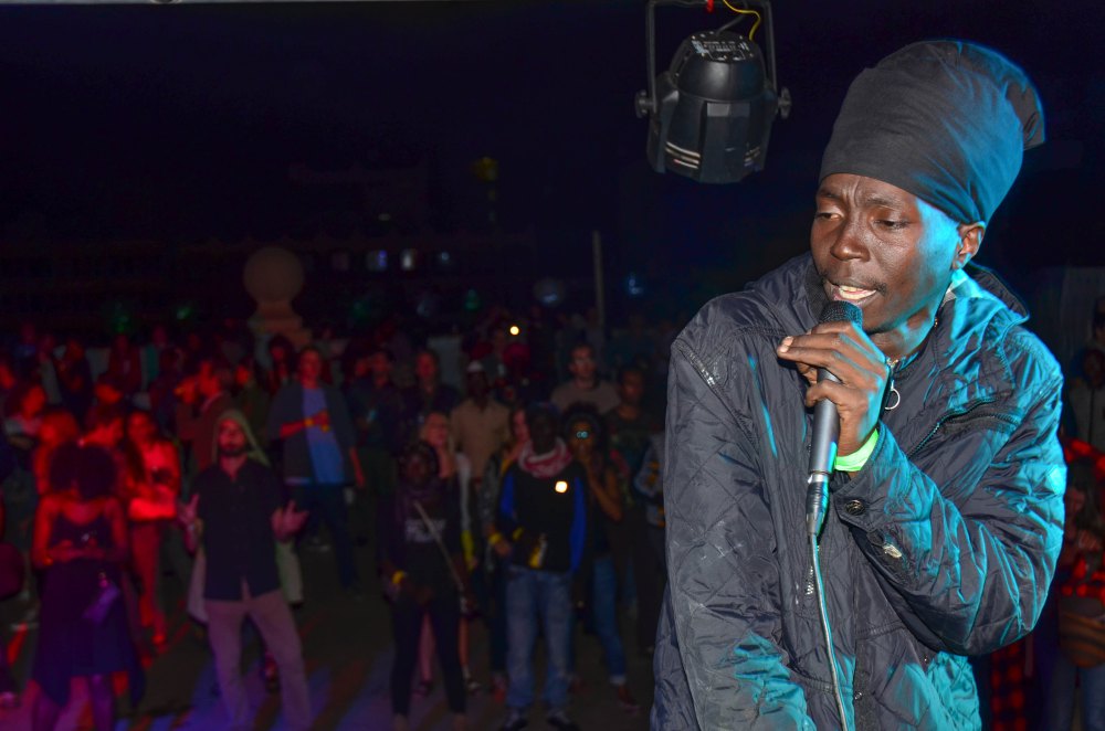 MC Lavosti during a live performance. Photo: www.badmambo.org