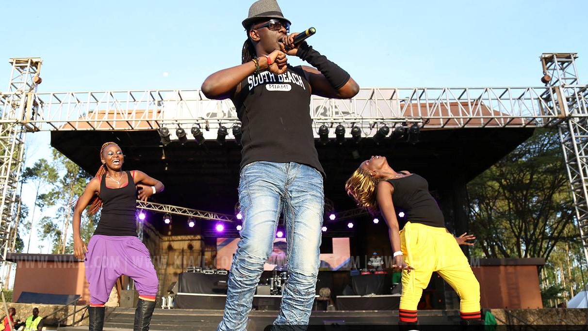 Kenyan artist Nameless on stage. Photo: www.niaje.com
