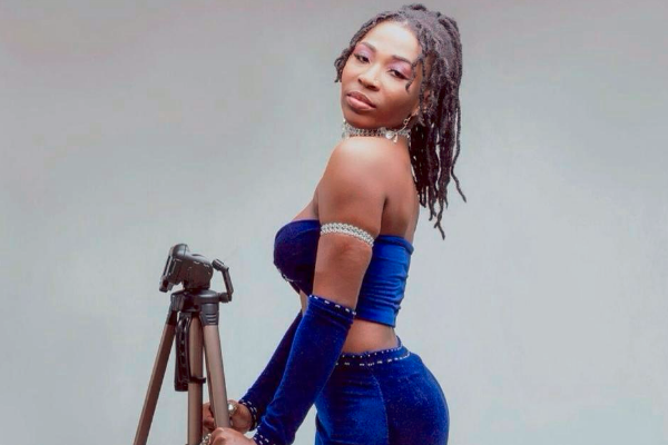 Ak Songstress
