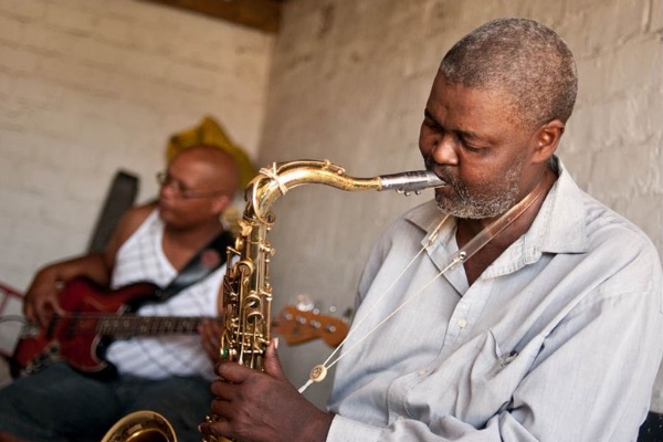 Ezra Ngcukana (tenor sax) and Wesley Rustin (bass) in Gugulethu, Cape Town, South Africa in 2010. Photo: John Edwin Mason