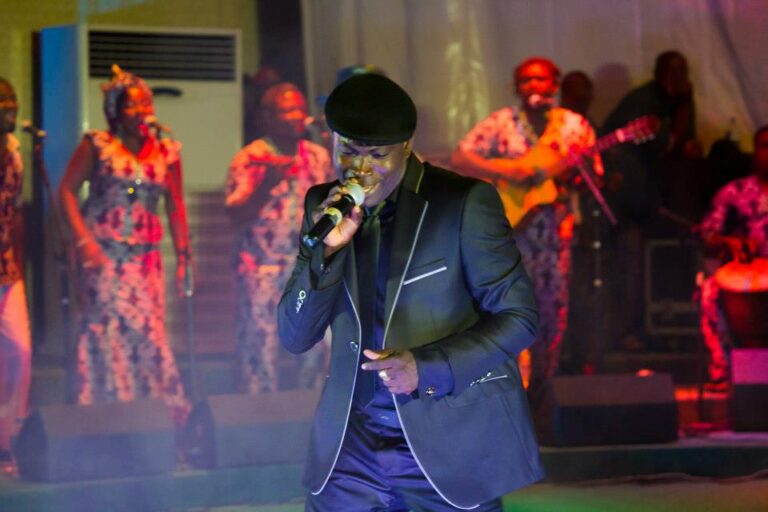 Facebook officiel King Mensah