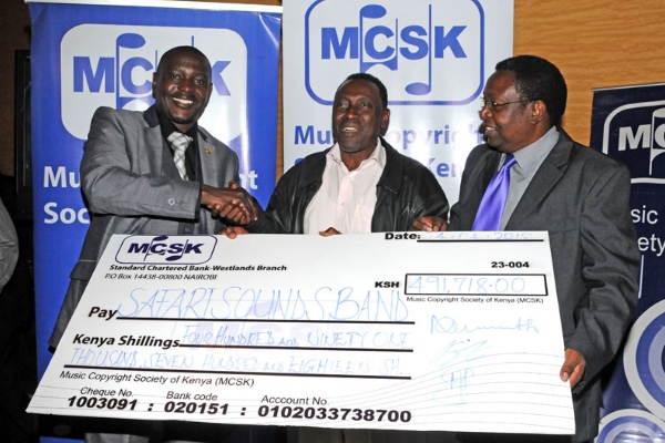 MCSK hands over royalties to Safari Sounds band. Photo: Africanhiphop.com