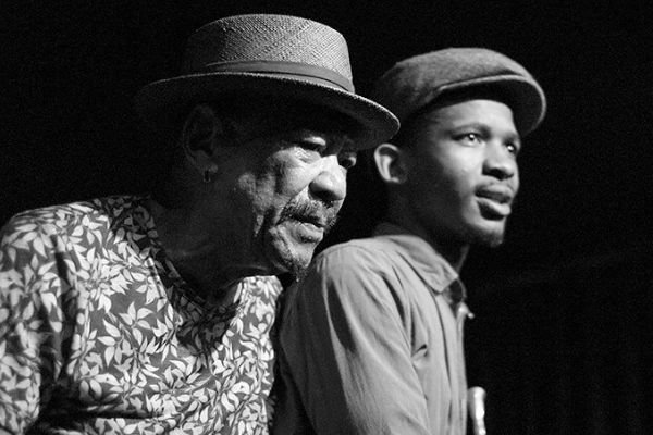 Louis Moholo and Mandla Mlangeni. Photo: Niklas Zimmer