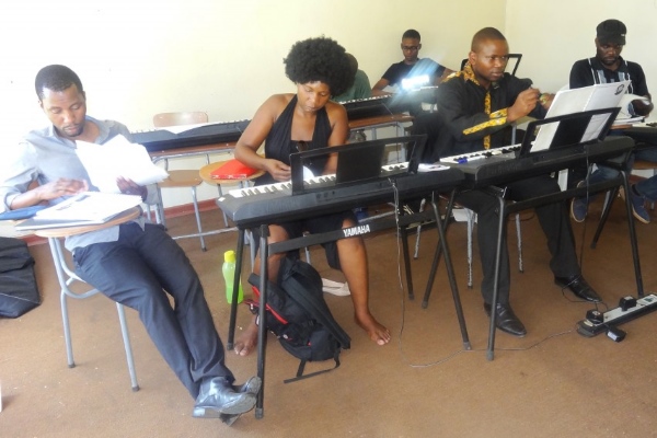 MCA Zimbabwe students hard at work. Photo: www.music-crossroads.net