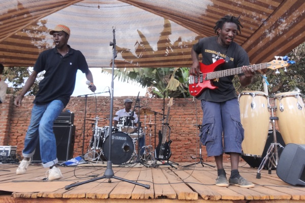 Partipants of the Pakhonde ethno-music camp in Malawi. Photo: www.music-crossroads.net