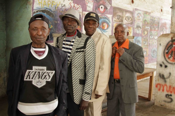 Members of Les Mangelepa. Photo: www.rachot.cz