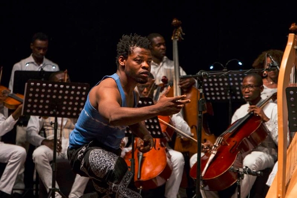 Qudus Onikeku performing at the New Horizons concert. Photo: Facebook