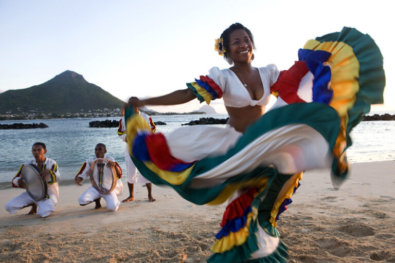 Danseuse Sega. Photo: locationsmaurice.com