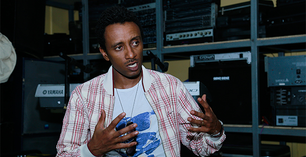 Ethiopian artist Henok Mehari. Photo: www.addisfortune.net