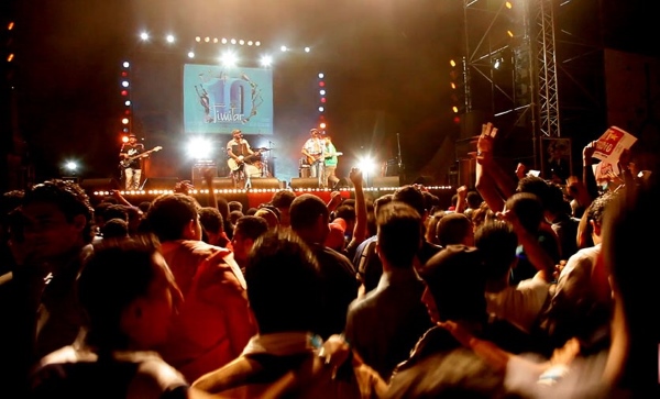 Le public lors du show du groupe Hoba Hoba Spirit au Timitar 2016. (Ph) www.hitradio.ma