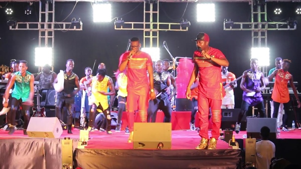 (Photo) Artistes Togolais sur une scène live