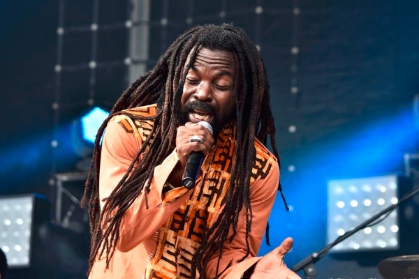 Rocky Dawuni performing. Photo: Barbora Bittenorova
