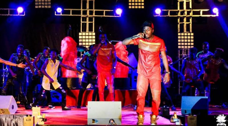 (Photo) : Toofan in concert