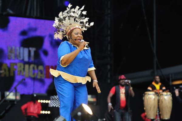 La chanteuse gabonaise Patience Dabany lors d'un concert. Photo: DR