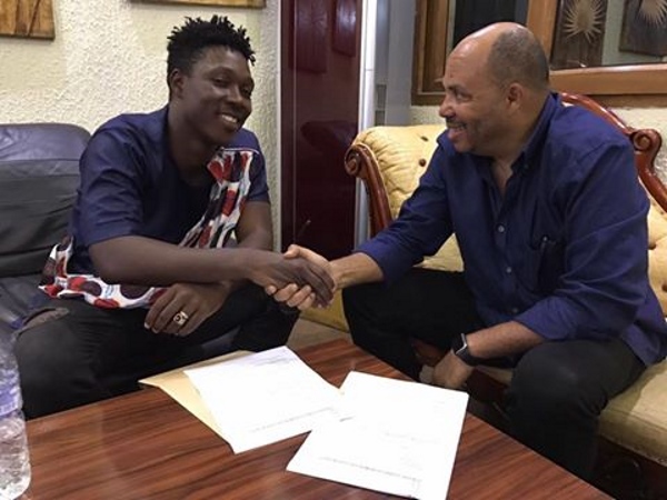 Soul Bang's signe chez Sony Music (Photo) : Facebook Officiel Sony Music Entertainment Ivory Coast