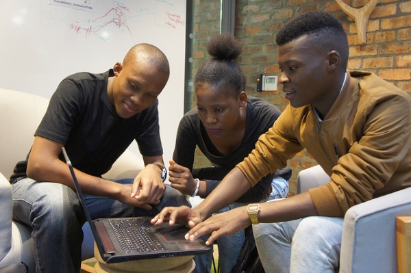 (Photo) : Guide pour le développement des industries culturelles et créatives