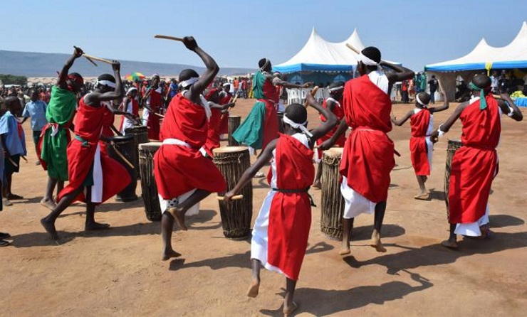 Children playing the ingoma at Mahama Camp. Photo: Save the Child
