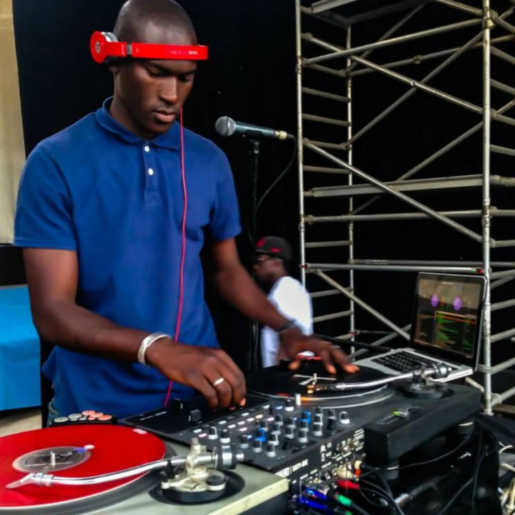 DJ Leuz Zarak