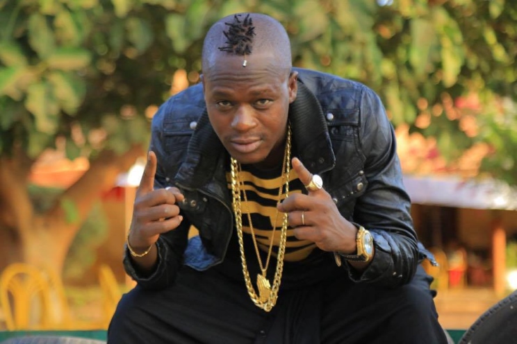 Le chanteur Floby