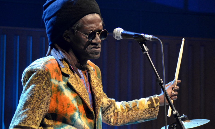 Cheikh Lô is undoubtedly one of the giants of West African music who has been making music for more than three decades.