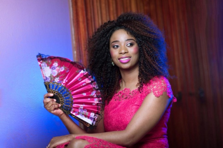 La chanteuse sénégalaise Adiouza, nominée aux Kora Awards 2016 qui seront finalement reportés.