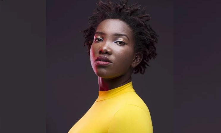Ebony Reigns is threatening on 'Date Ur Fada'.
