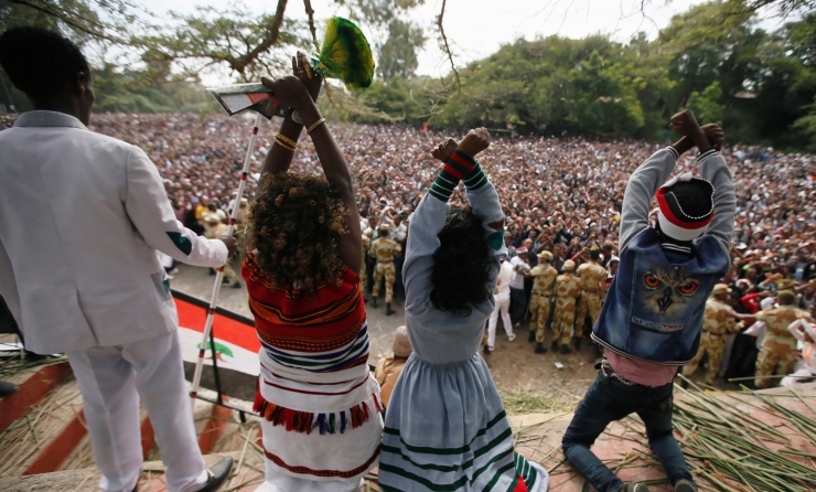 Demonstrators during Irreecha 2016. Photo: Tiksa Negeri